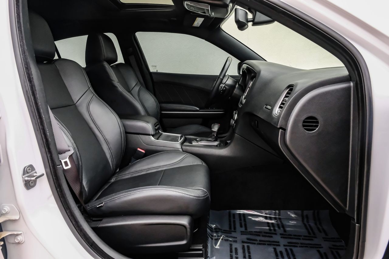 Dodge Charger Vehicle Main Gallery Image 40