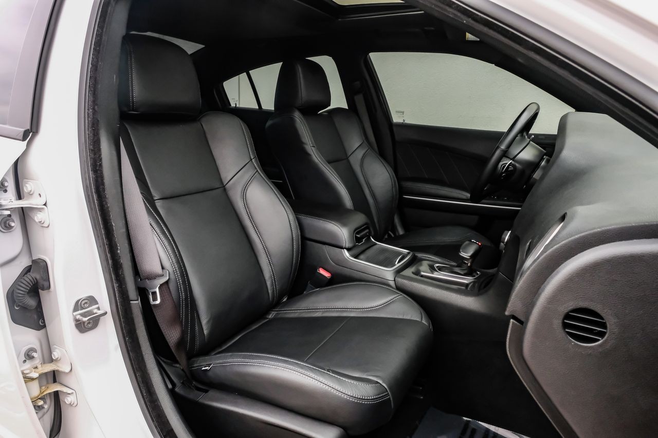 Dodge Charger Vehicle Main Gallery Image 41