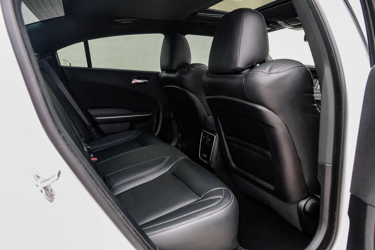 Dodge Charger Vehicle Main Gallery Image 43