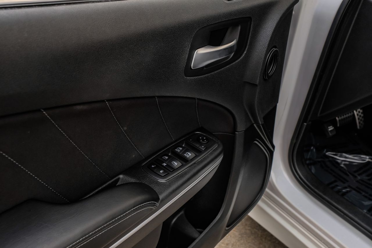 Dodge Charger Vehicle Main Gallery Image 49
