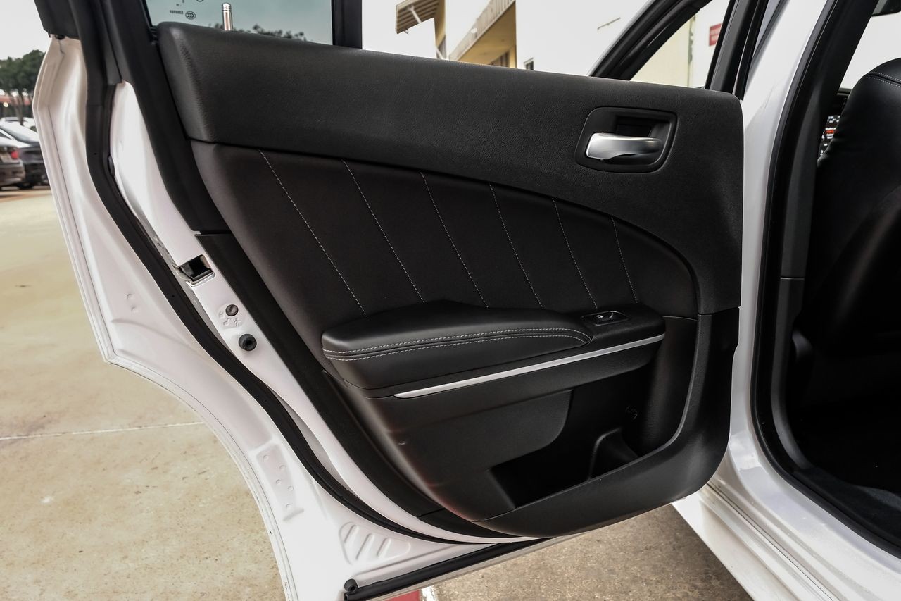 Dodge Charger Vehicle Main Gallery Image 51