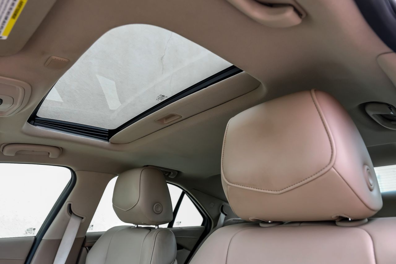 Cadillac ATS Sedan Vehicle Main Gallery Image 05