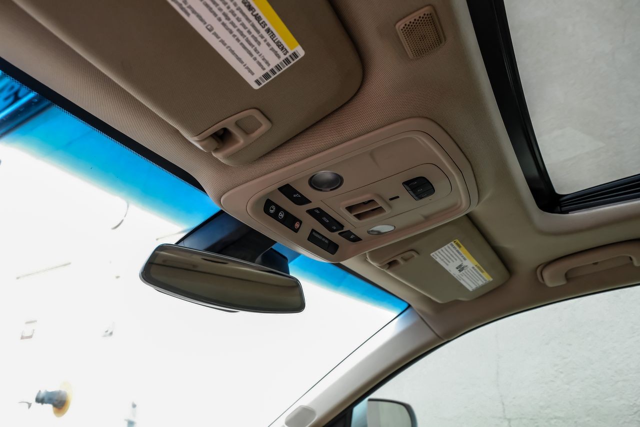 Cadillac ATS Sedan Vehicle Main Gallery Image 26