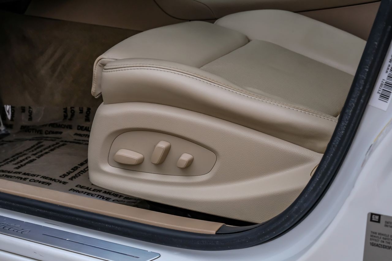 Cadillac ATS Sedan Vehicle Main Gallery Image 37