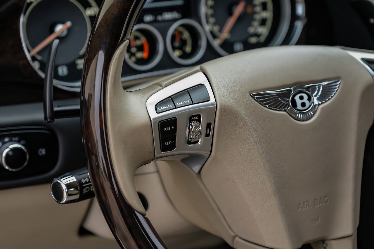 Bentley Continental GT V8 Vehicle Main Gallery Image 15