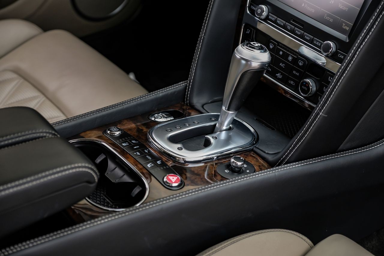 Bentley Continental GT V8 Vehicle Main Gallery Image 21