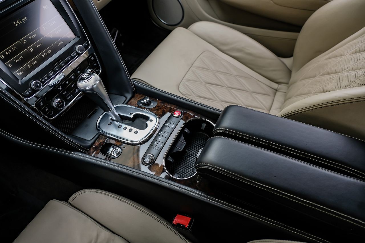 Bentley Continental GT V8 Vehicle Main Gallery Image 22