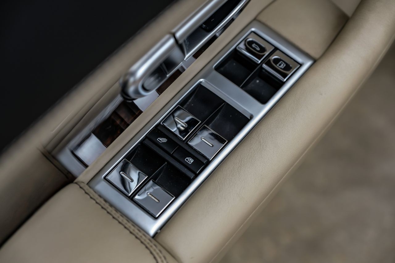 Bentley Continental GT V8 Vehicle Main Gallery Image 35