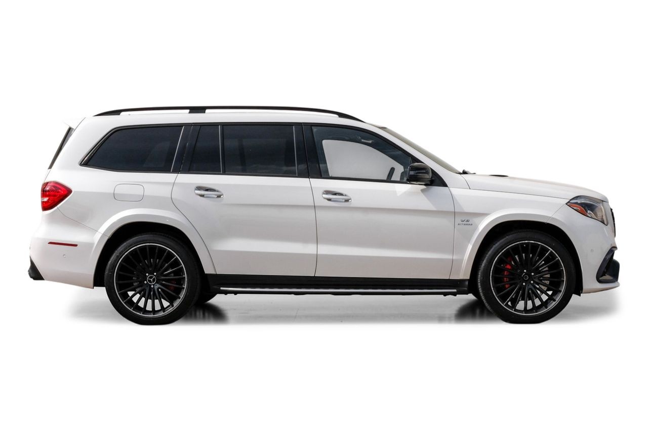 Mercedes-Benz GLS 63 AMG Vehicle Main Gallery Image 08