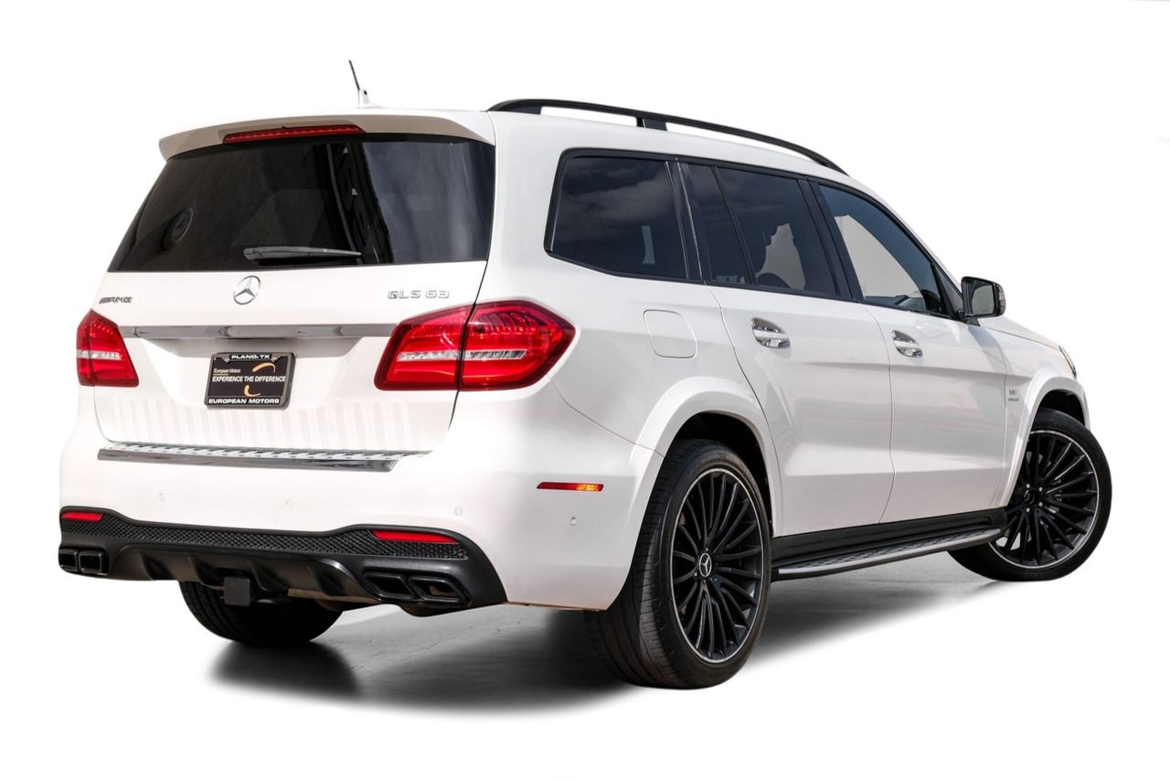 Mercedes-Benz GLS 63 AMG Vehicle Main Gallery Image 09
