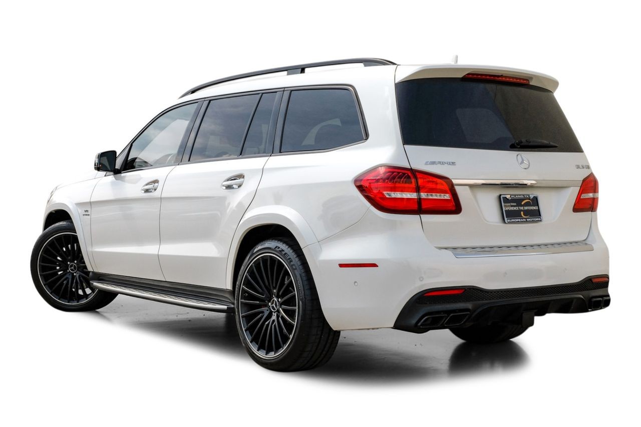 Mercedes-Benz GLS 63 AMG Vehicle Main Gallery Image 11
