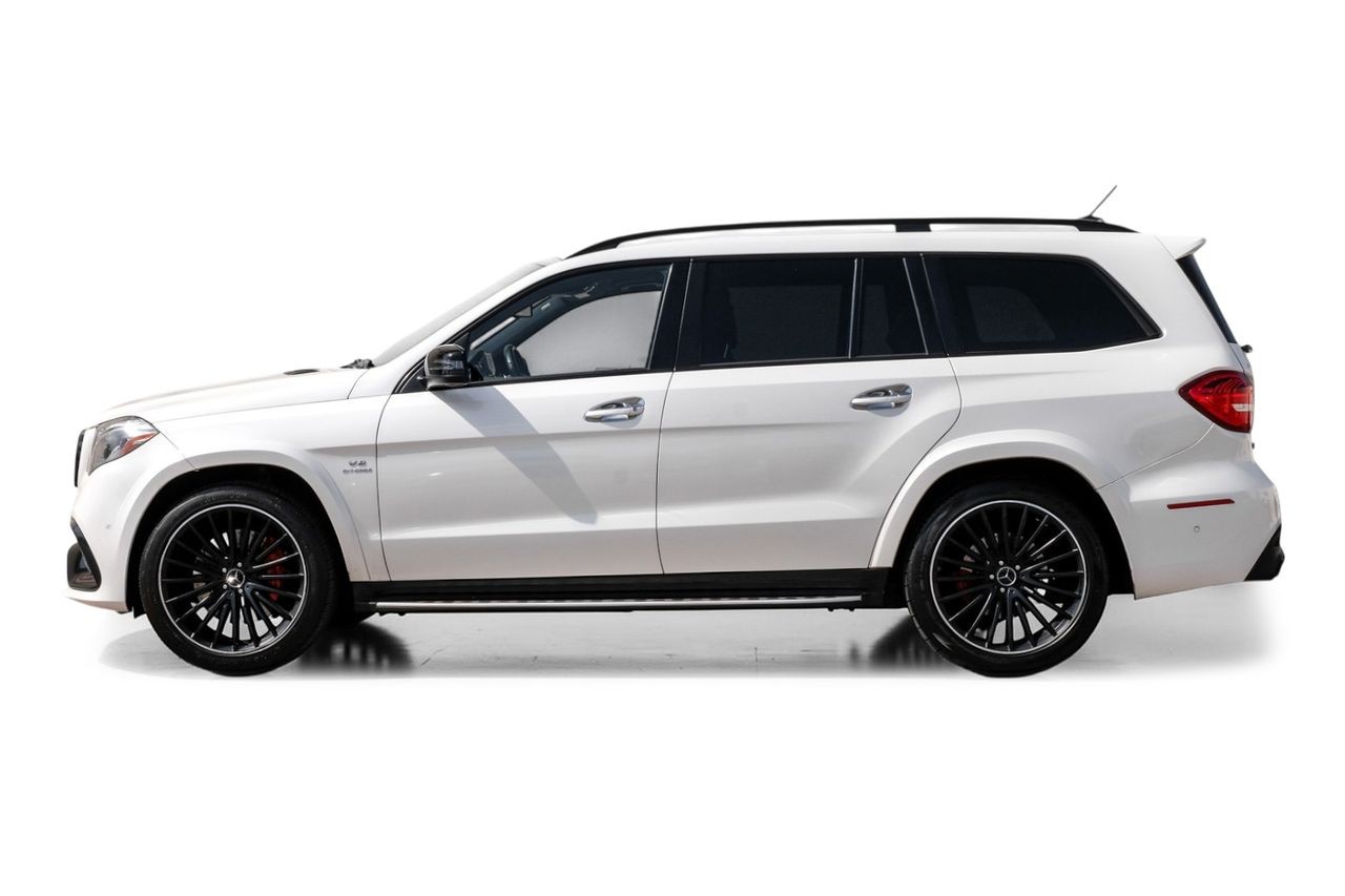Mercedes-Benz GLS 63 AMG Vehicle Main Gallery Image 12