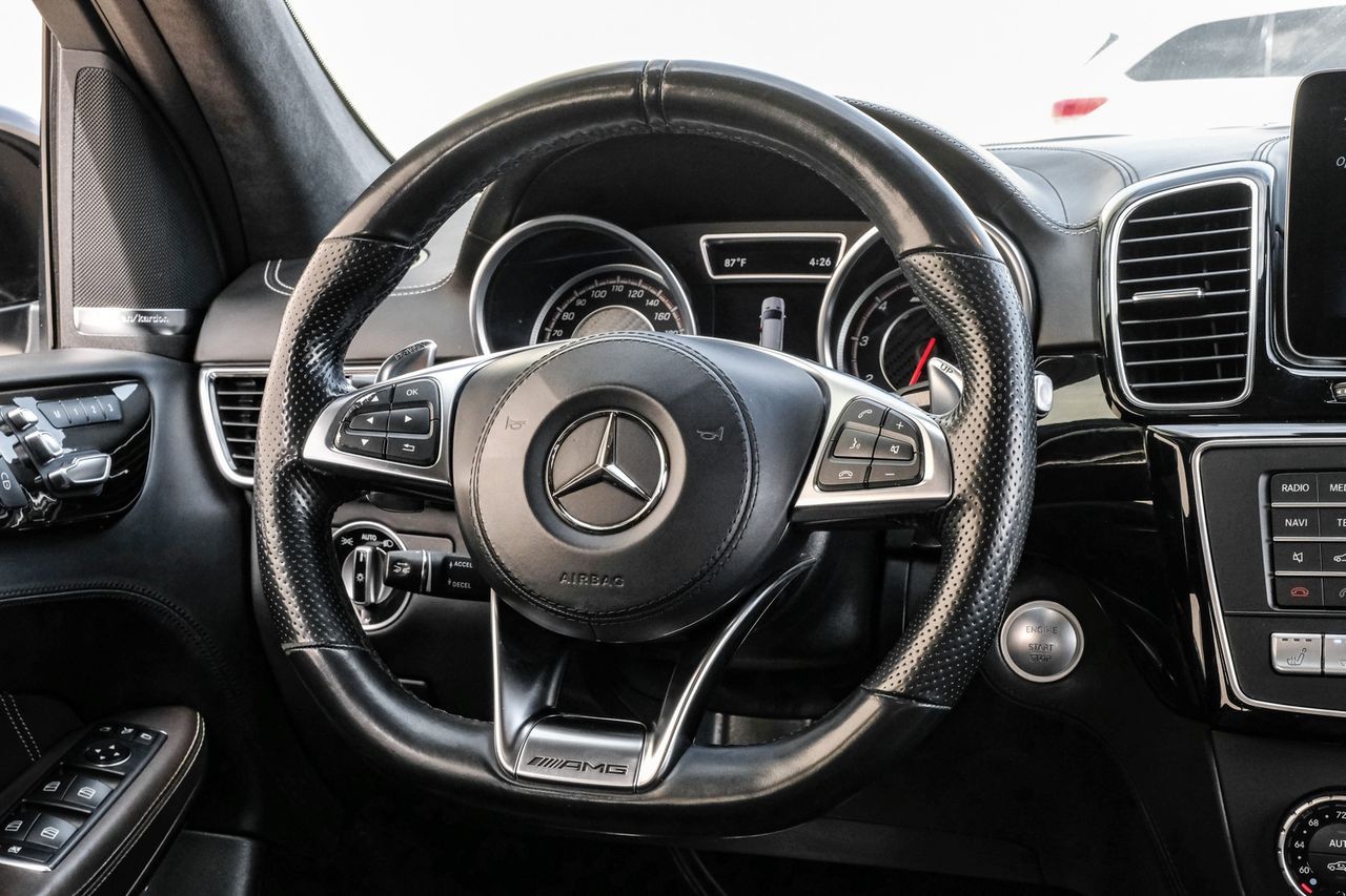 Mercedes-Benz GLS 63 AMG Vehicle Main Gallery Image 16