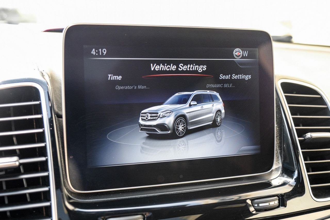 Mercedes-Benz GLS 63 AMG Vehicle Main Gallery Image 30