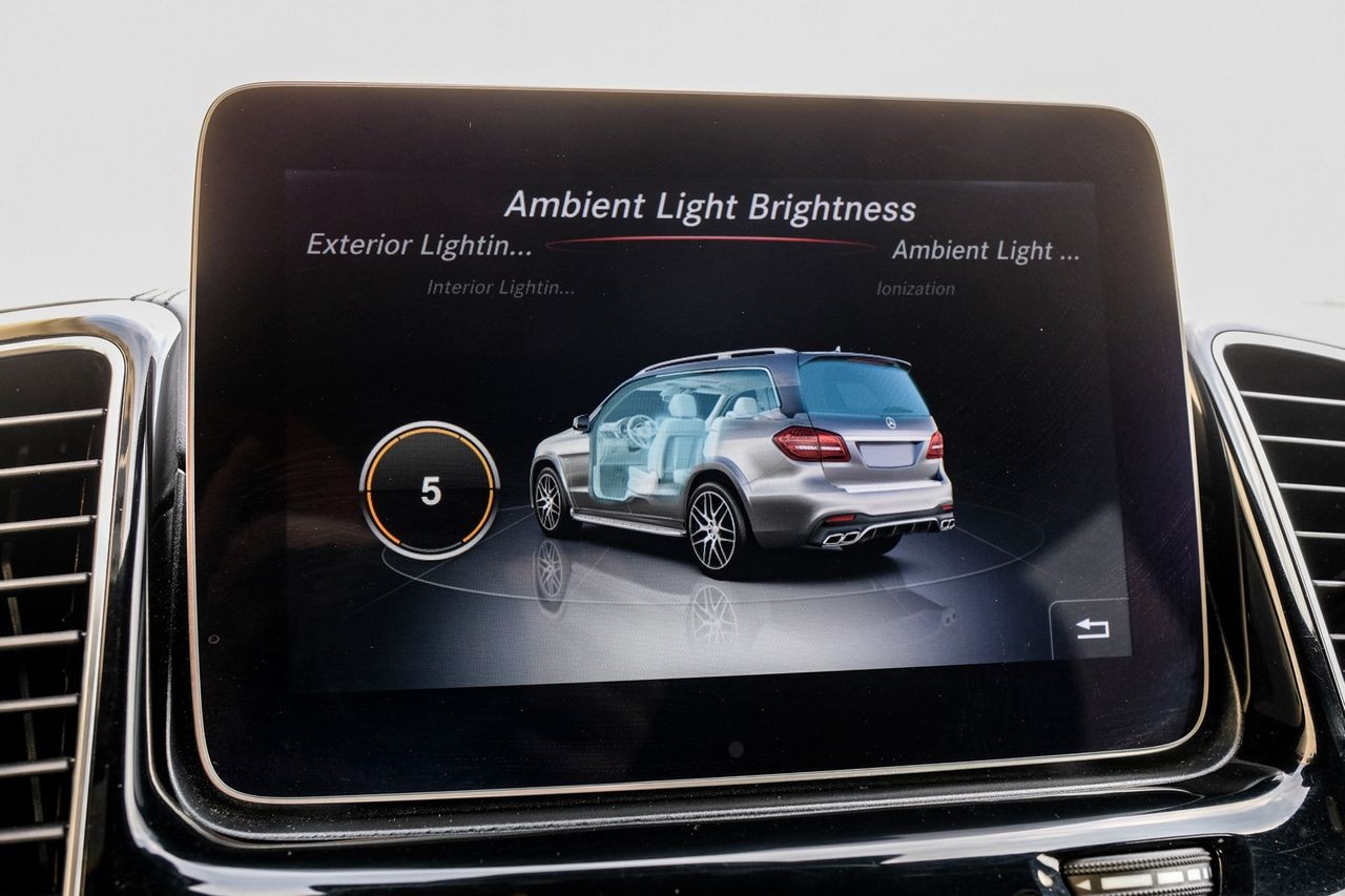 Mercedes-Benz GLS 63 AMG Vehicle Main Gallery Image 37