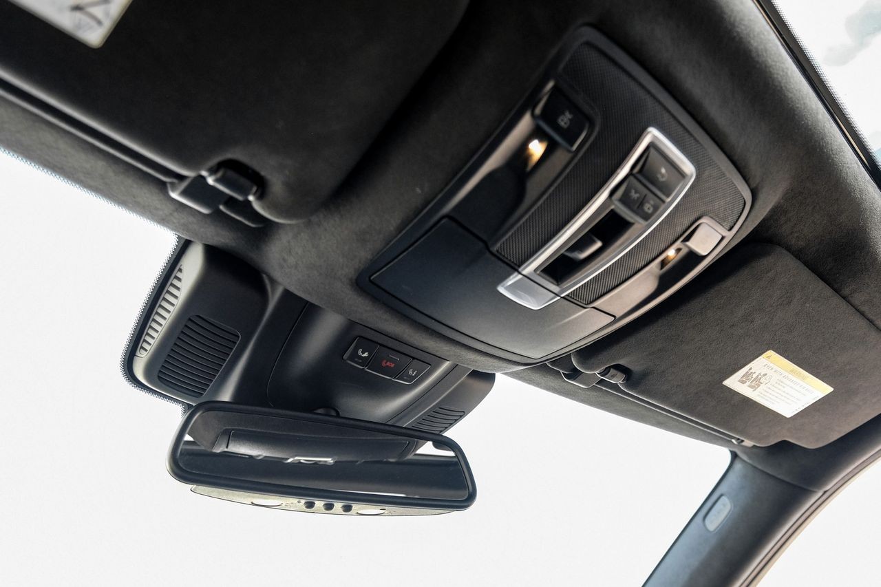 Mercedes-Benz GLS 63 AMG Vehicle Main Gallery Image 40