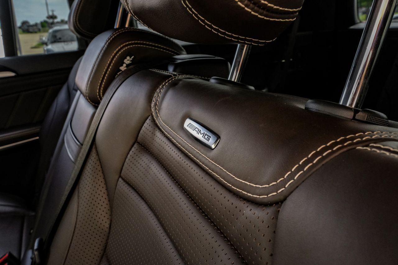 Mercedes-Benz GLS 63 AMG Vehicle Main Gallery Image 42