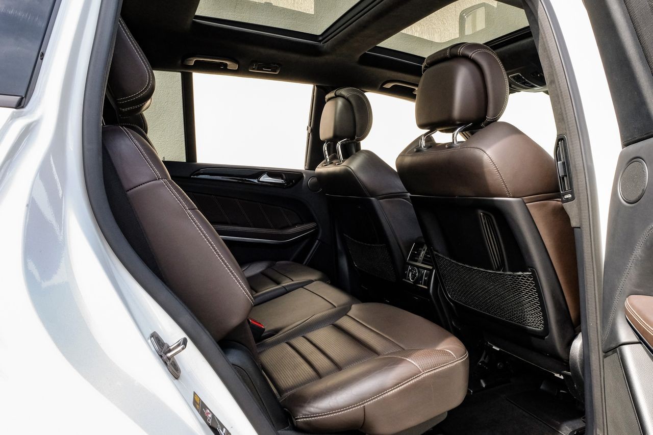 Mercedes-Benz GLS 63 AMG Vehicle Main Gallery Image 46