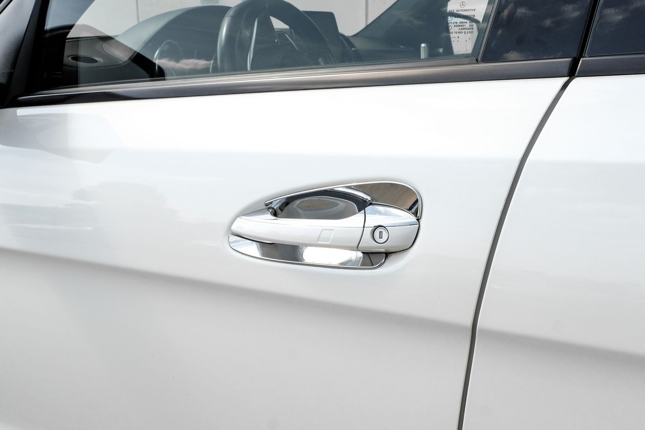 Mercedes-Benz GLS 63 AMG Vehicle Main Gallery Image 49
