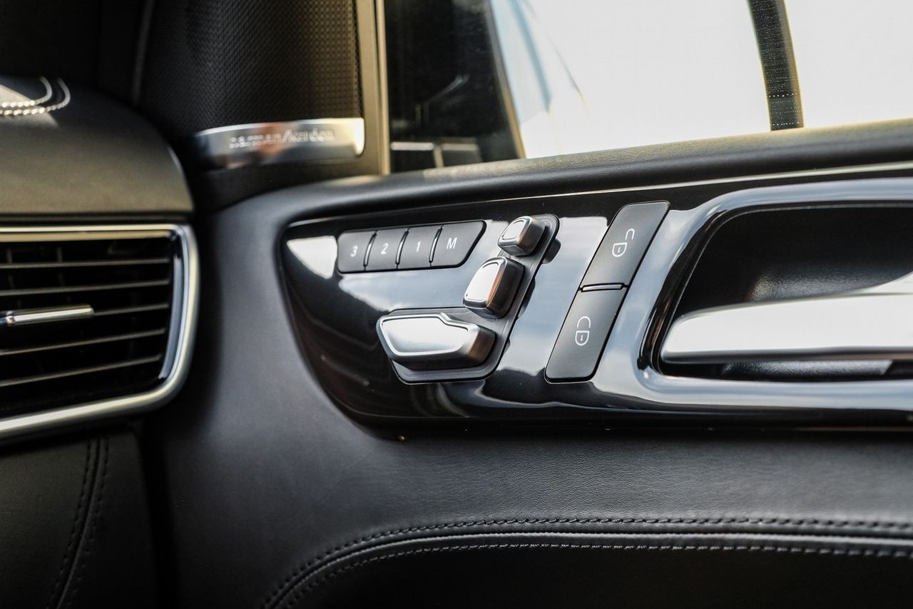 Mercedes-Benz GLS 63 AMG Vehicle Main Gallery Image 53