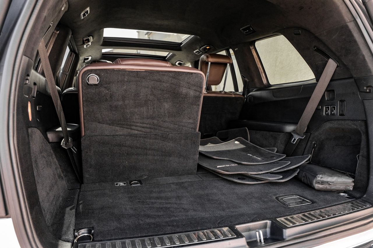 Mercedes-Benz GLS 63 AMG Vehicle Main Gallery Image 64