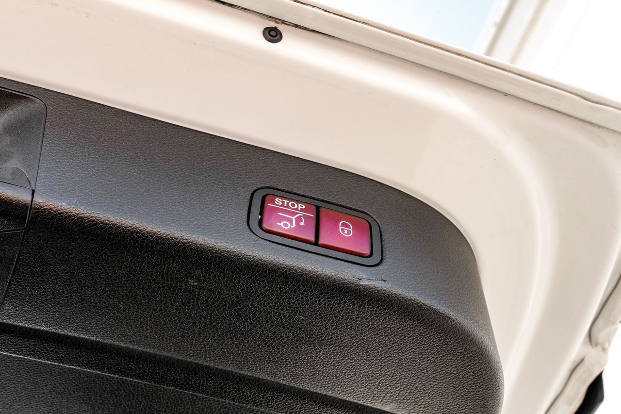 Mercedes-Benz GLS 63 AMG Vehicle Main Gallery Image 65