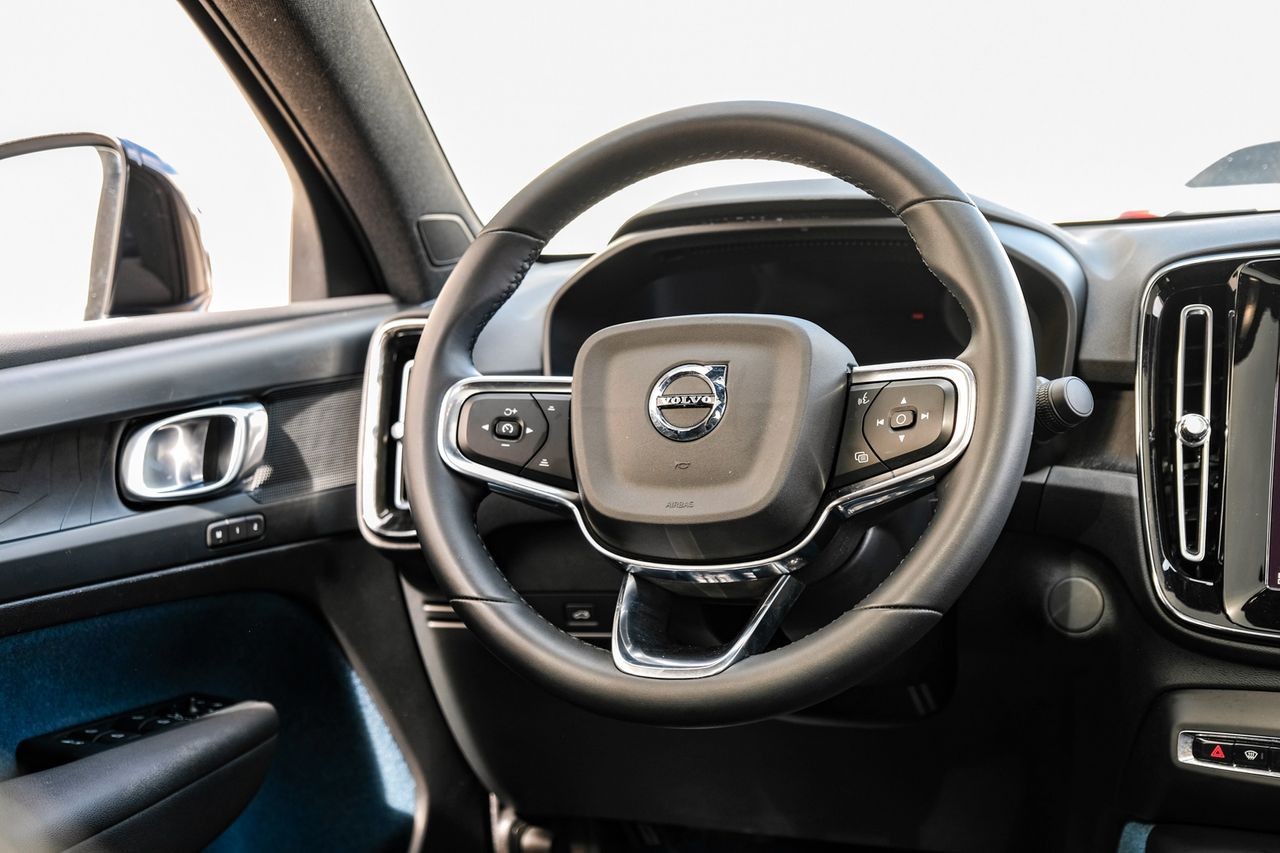 Volvo C40 Recharge Pure Electric Vehicle Main Gallery Image 17