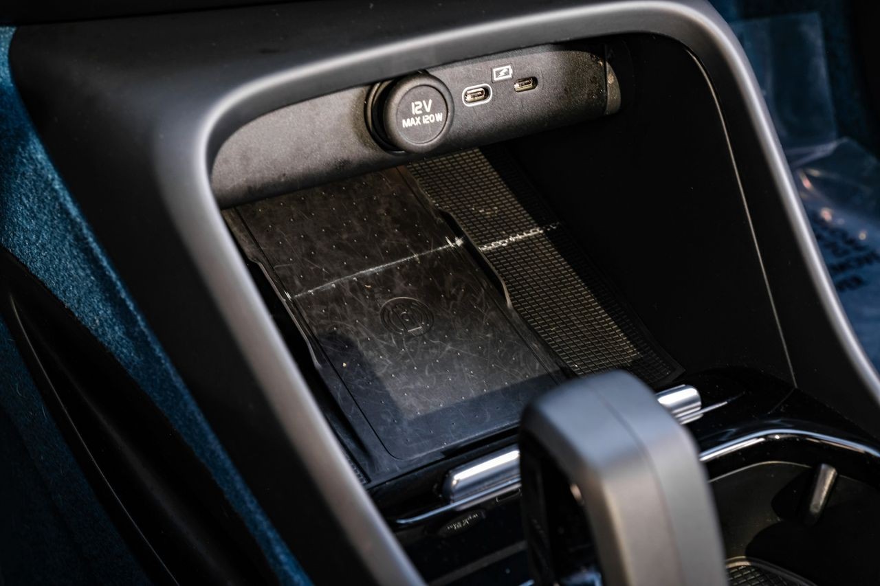 Volvo C40 Recharge Pure Electric Vehicle Main Gallery Image 24