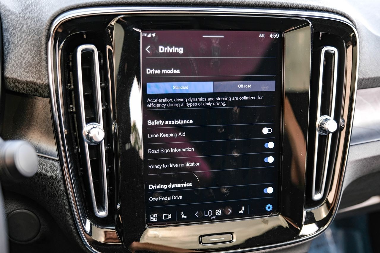 Volvo C40 Recharge Pure Electric Vehicle Main Gallery Image 29