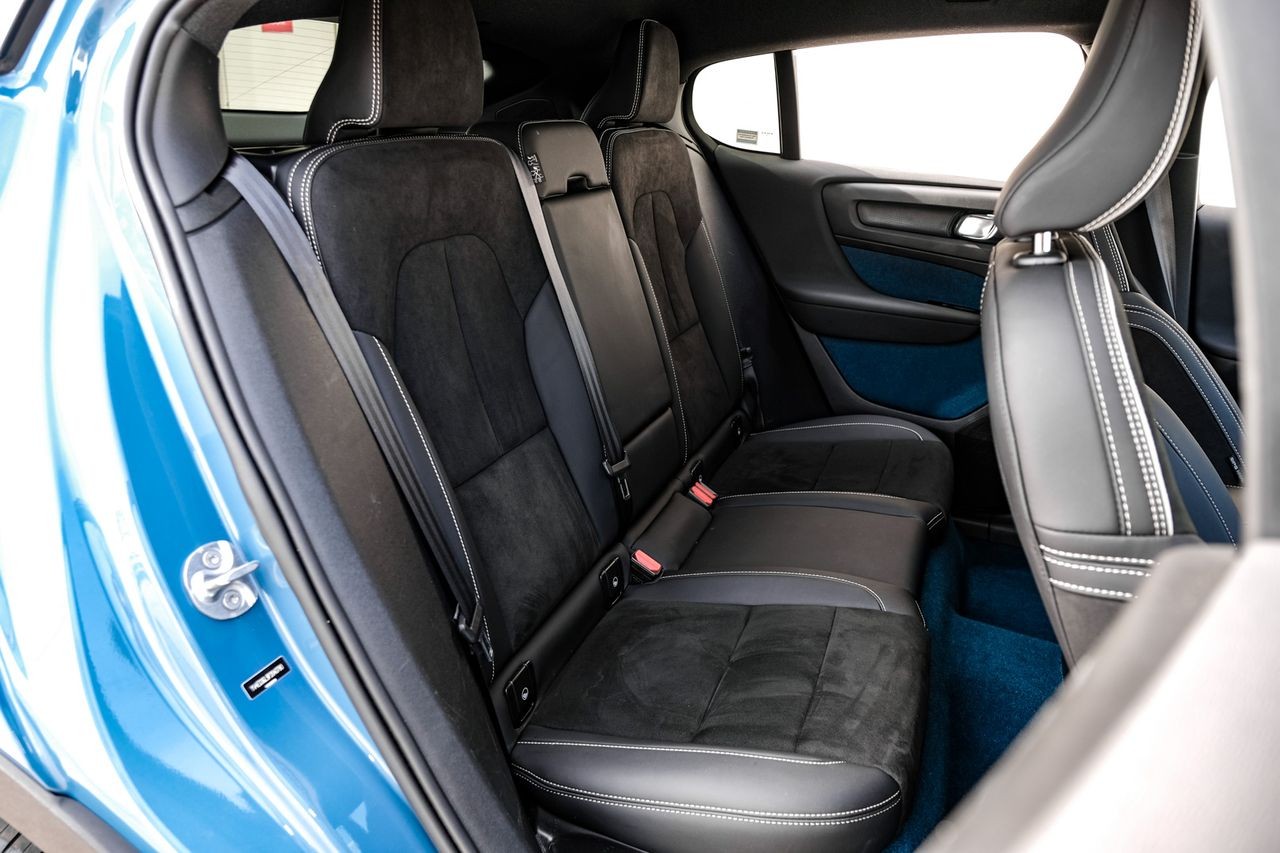 Volvo C40 Recharge Pure Electric Vehicle Main Gallery Image 36