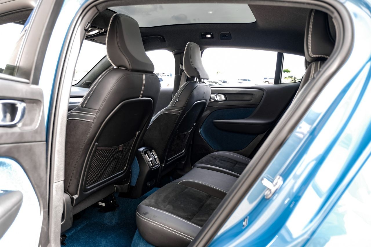 Volvo C40 Recharge Pure Electric Vehicle Main Gallery Image 38