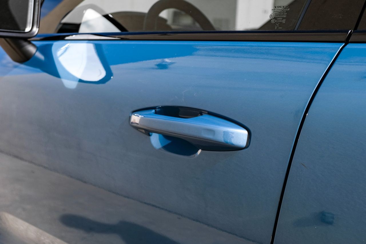 Volvo C40 Recharge Pure Electric Vehicle Main Gallery Image 40