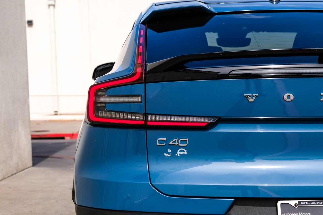 Volvo C40 Recharge Pure Electric Vehicle Main Gallery Image 48