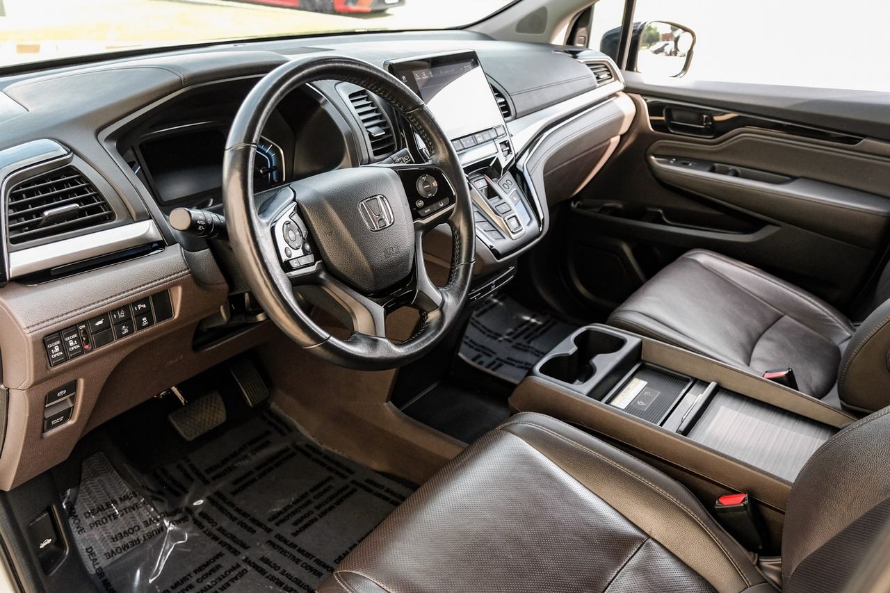 Honda Odyssey Vehicle Main Gallery Image 03