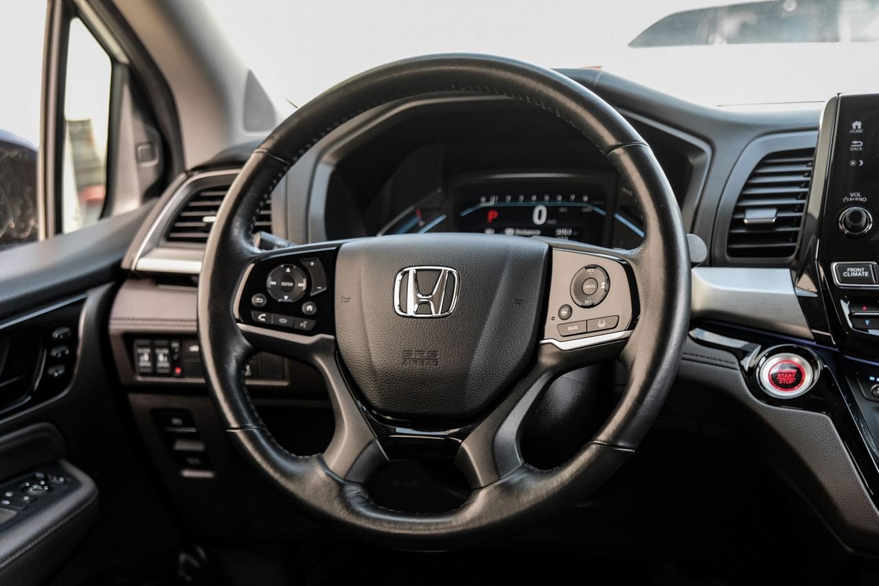 Honda Odyssey Vehicle Main Gallery Image 16