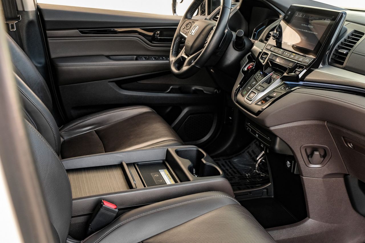 Honda Odyssey Vehicle Main Gallery Image 24