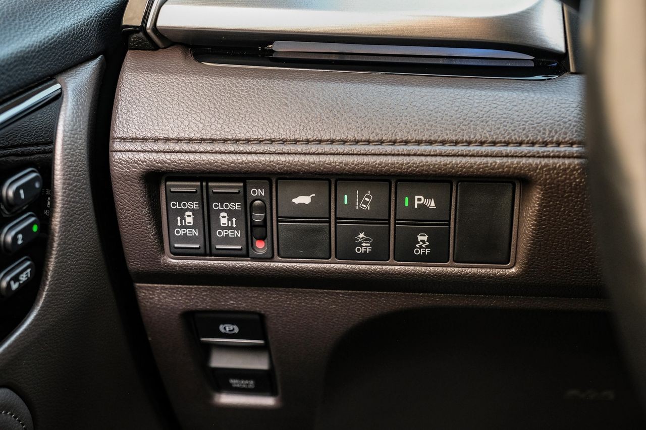Honda Odyssey Vehicle Main Gallery Image 31