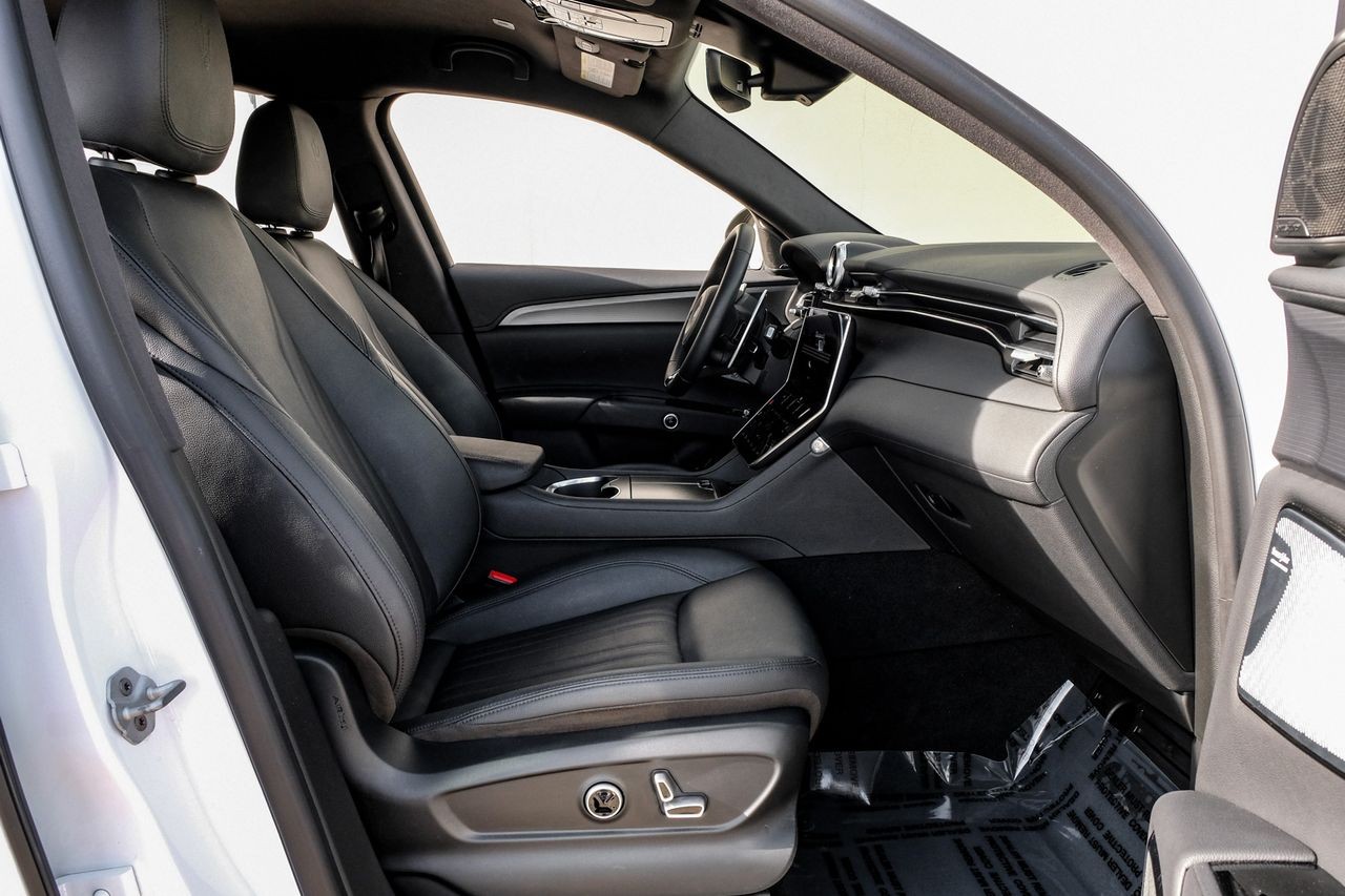 Maserati Grecale Vehicle Main Gallery Image 39
