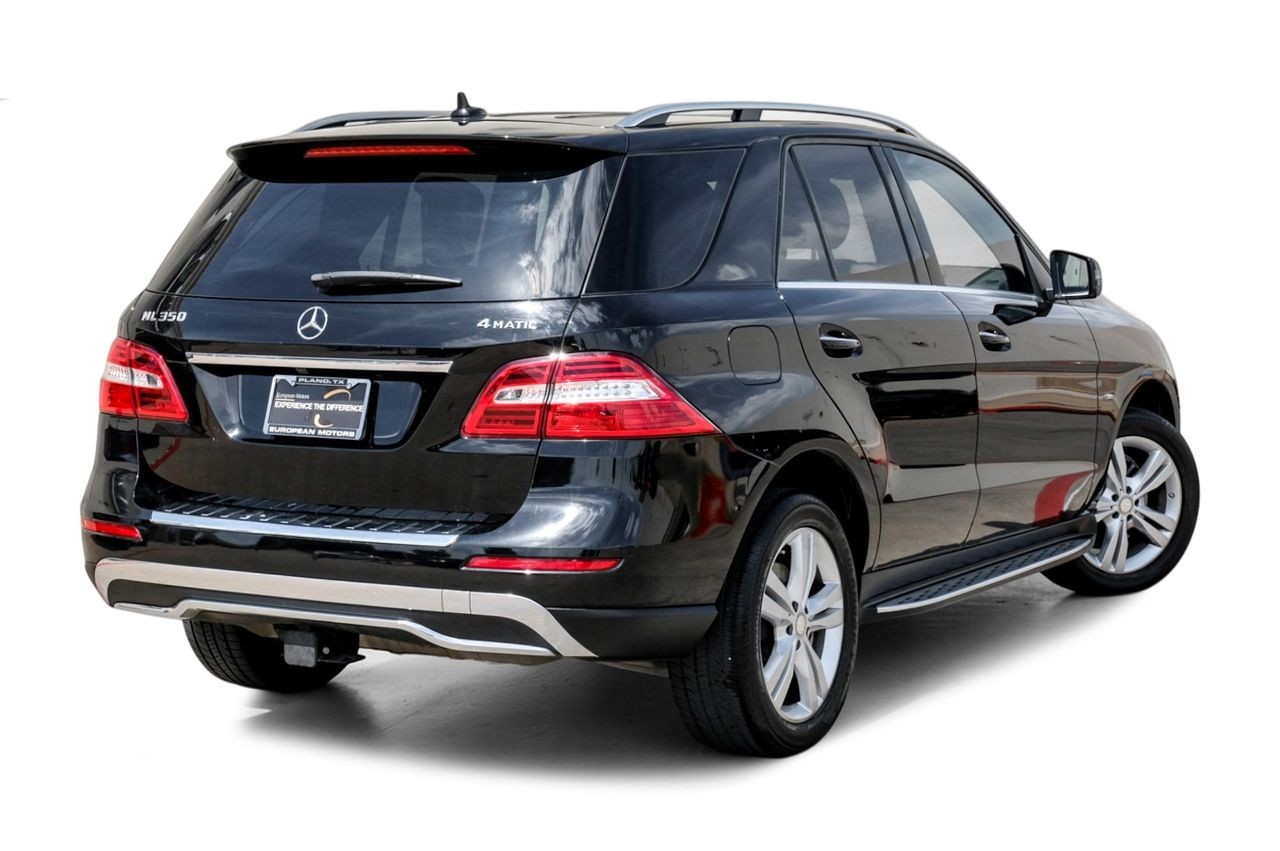 Mercedes-Benz M-Class Vehicle Main Gallery Image 09
