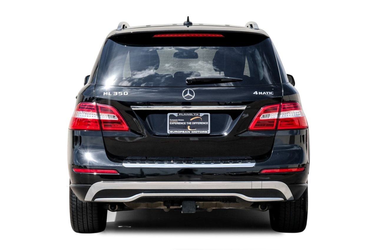 Mercedes-Benz M-Class Vehicle Main Gallery Image 10