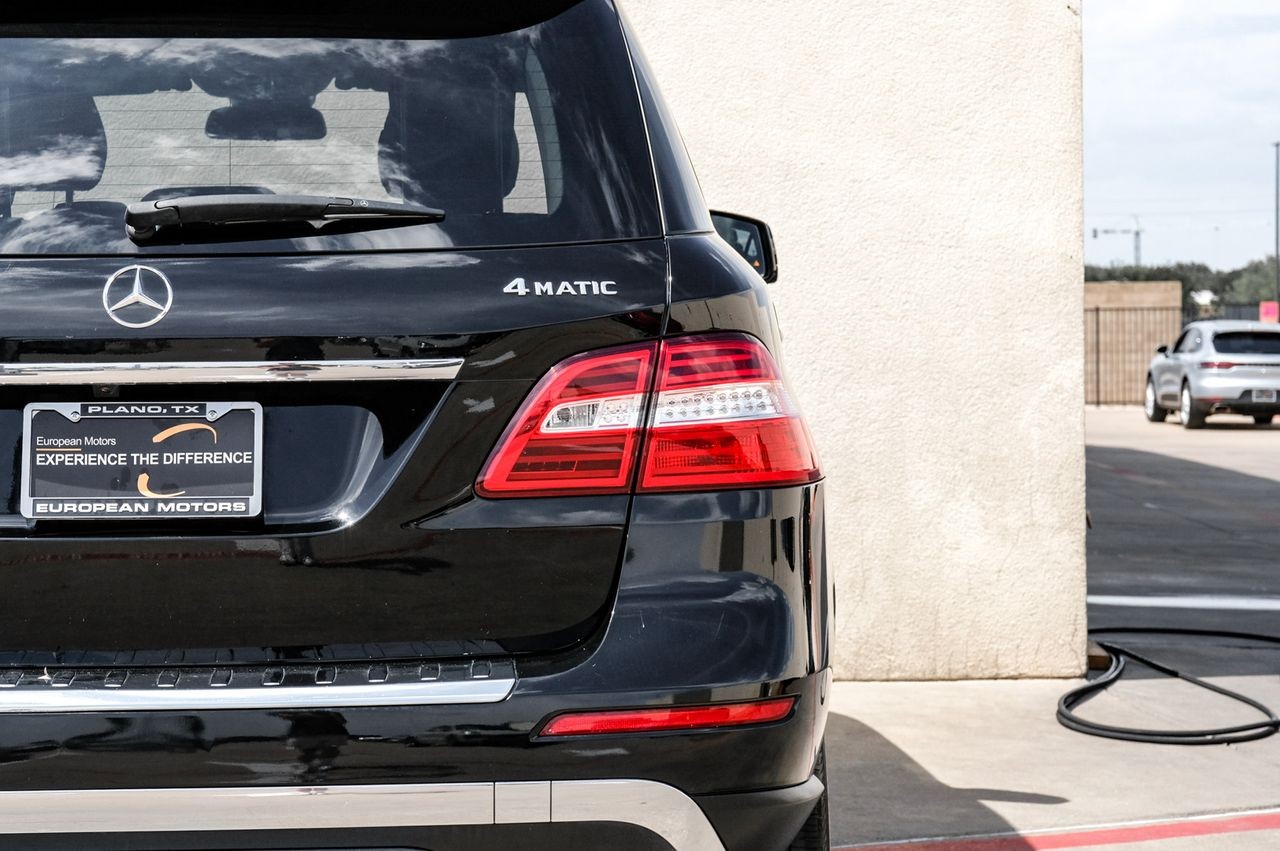 Mercedes-Benz M-Class Vehicle Main Gallery Image 55