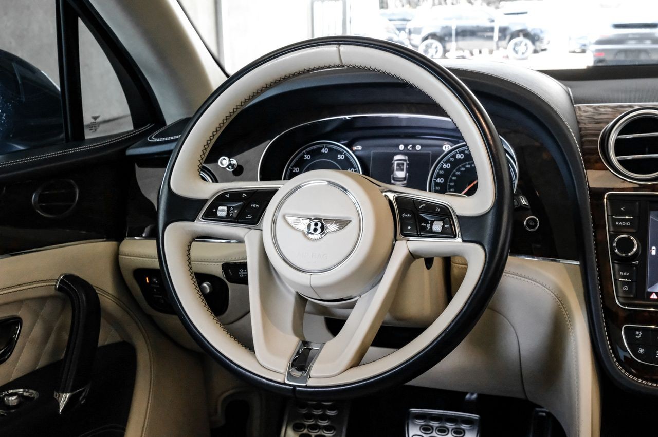 Bentley Bentayga Vehicle Main Gallery Image 15