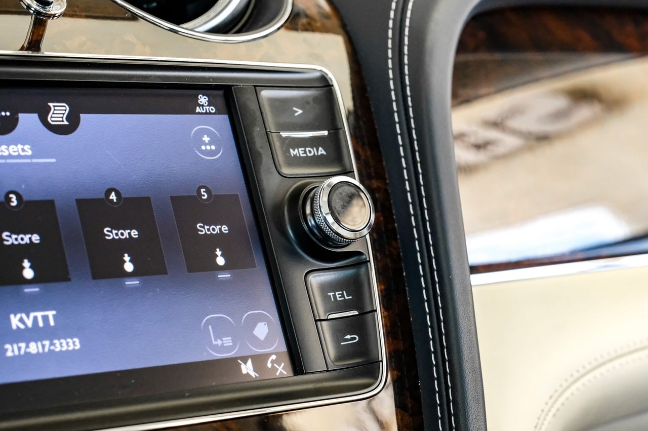 Bentley Bentayga Vehicle Main Gallery Image 36
