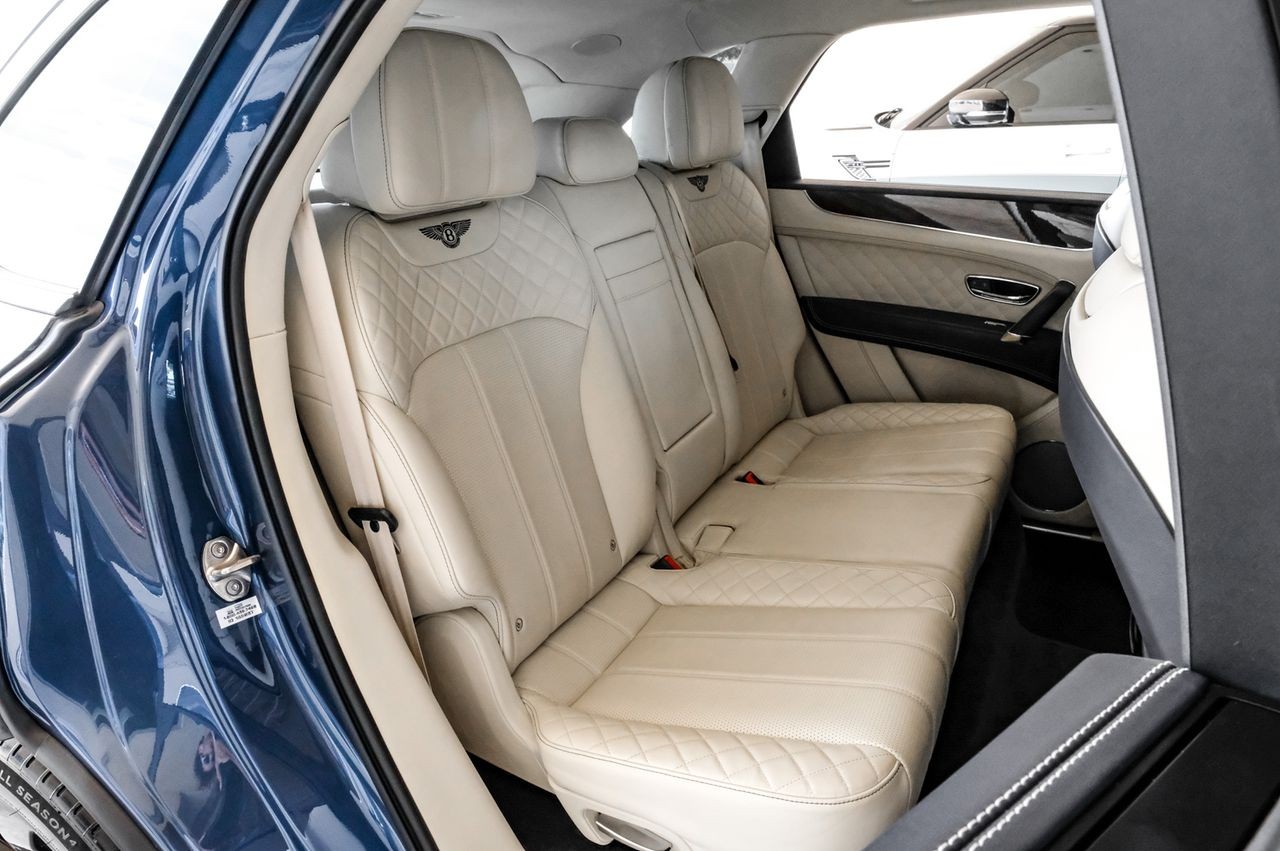 Bentley Bentayga Vehicle Main Gallery Image 45