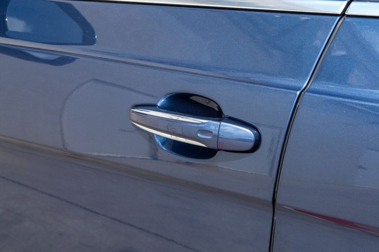 Bentley Bentayga Vehicle Main Gallery Image 50