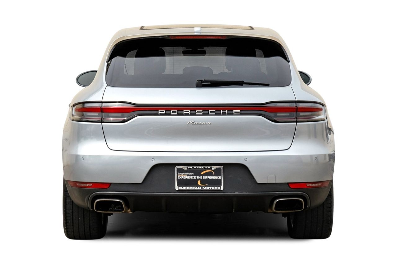 Porsche Macan Vehicle Main Gallery Image 10
