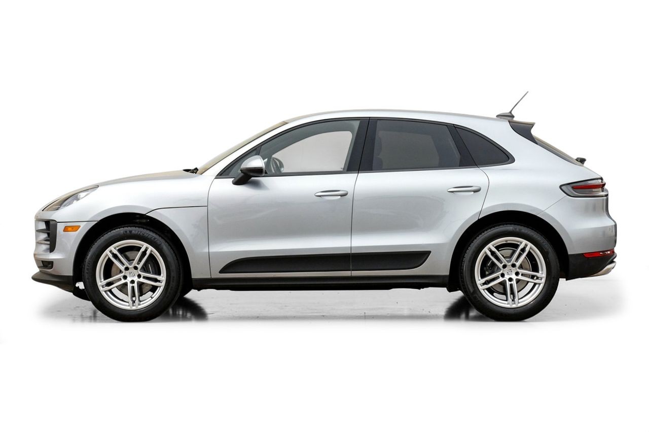 Porsche Macan Vehicle Main Gallery Image 12