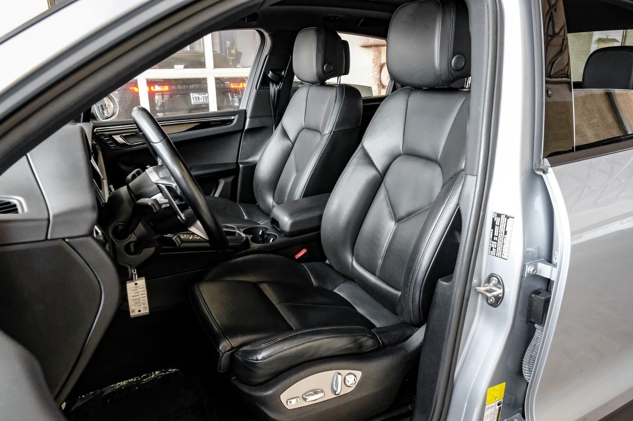 Porsche Macan Vehicle Main Gallery Image 42
