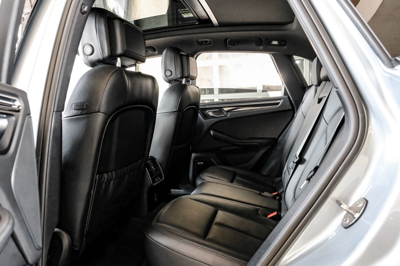 Porsche Macan Vehicle Main Gallery Image 49