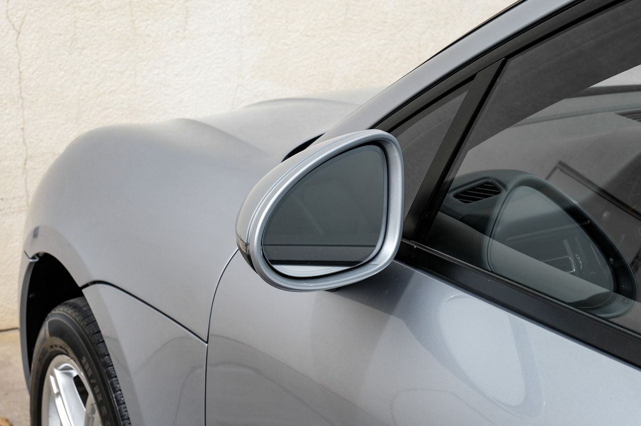 Porsche Macan Vehicle Main Gallery Image 52
